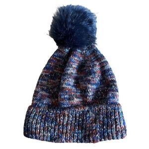 LOFT | Accessories | Loft Nwt Snowflake Faux Fur Pom Pom Hat  display picture 2